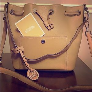 Michael Kors bucket purse